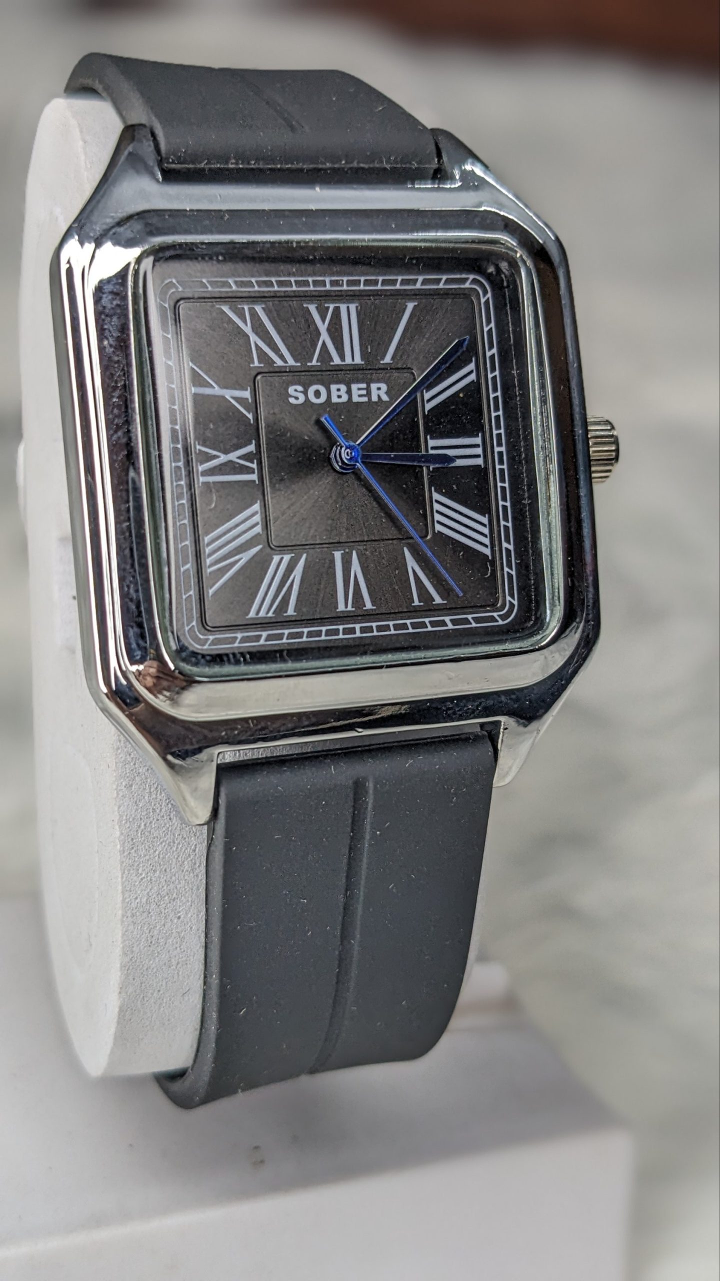 Sober old money watch