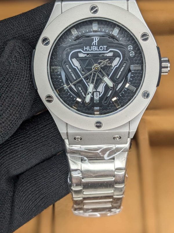 Hublot 2